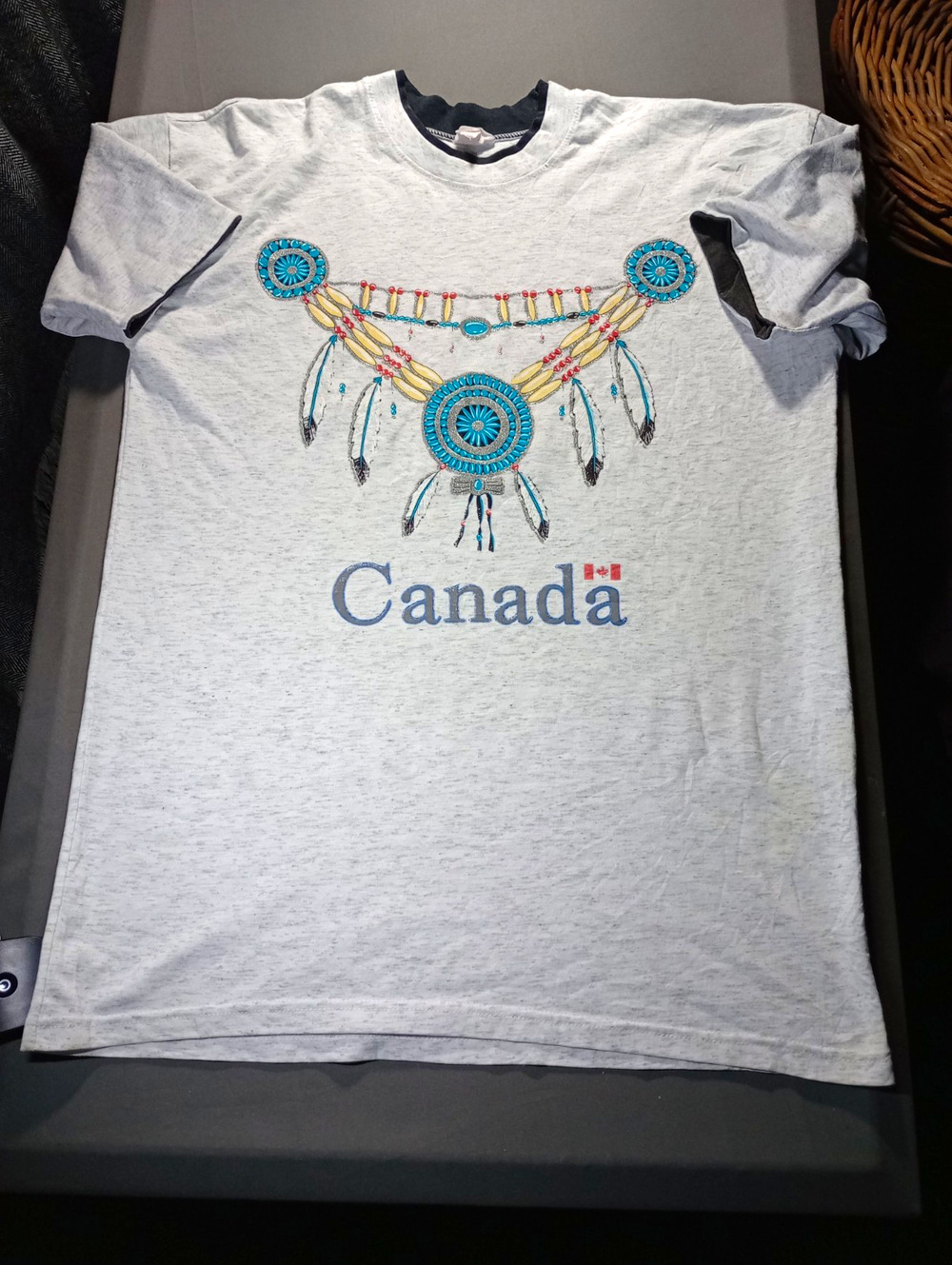 Tanning Fashion Canada Graphic Print T Shirt Men's Size Large Gray Crew Neck